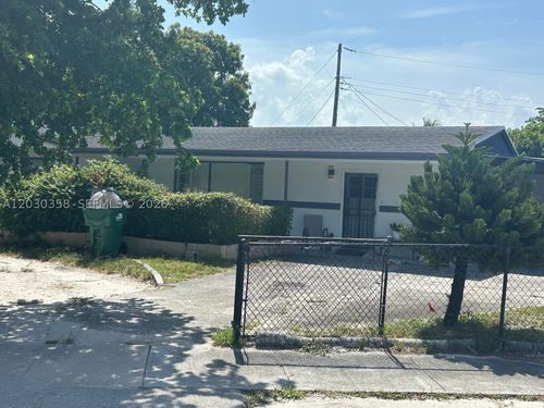 4301 Nw 171st St, Miami Gardens, FL, 33055-4335 | Card Image