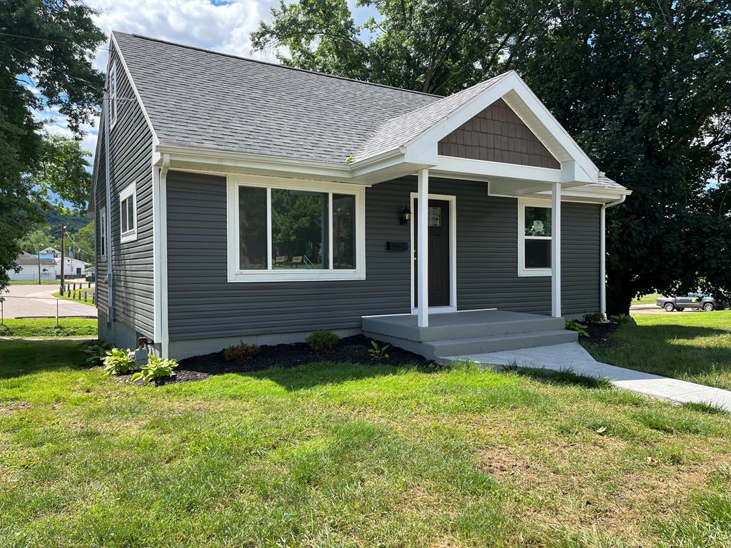 Maple Ave, New Martinsville, WV 26155