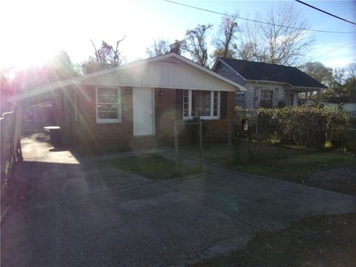 927 Newsome St, Prichard, AL, 36610-4234 | Card Image