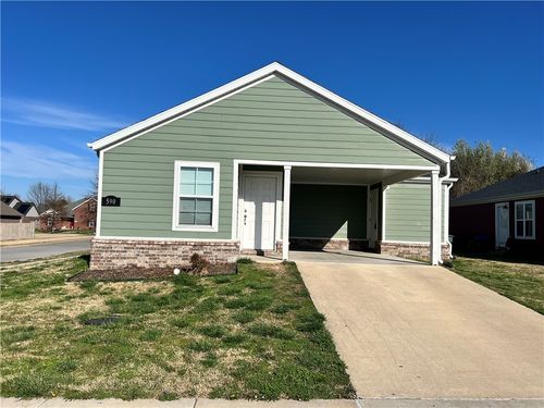 590 N Cresswell Dr, Fayetteville, AR, 72704-7207 | Card Image