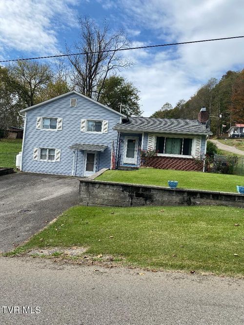 210 Bell Ave, Appalachia, VA, 24216-1504 | Card Image