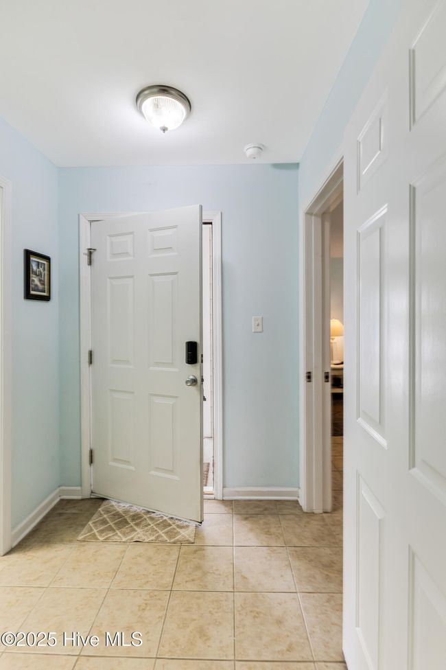 UNIT-1901 - 3350 Club Villa Dr Se, Condo with 2 bedrooms, 2 bathrooms and null parking in Southport NC | Image 5