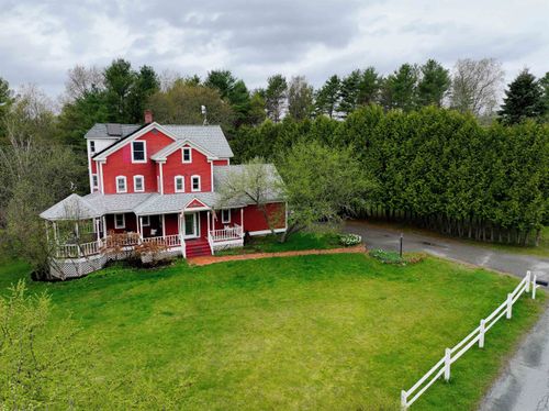 421 Farmer Dr, St. Johnsbury, VT, 05819-1455 | Card Image