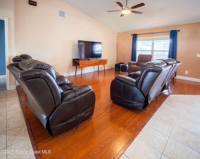 Family Room | Image 5