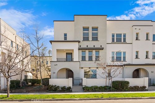 188 Fixie, Irvine, CA, 92618-1033 | Card Image