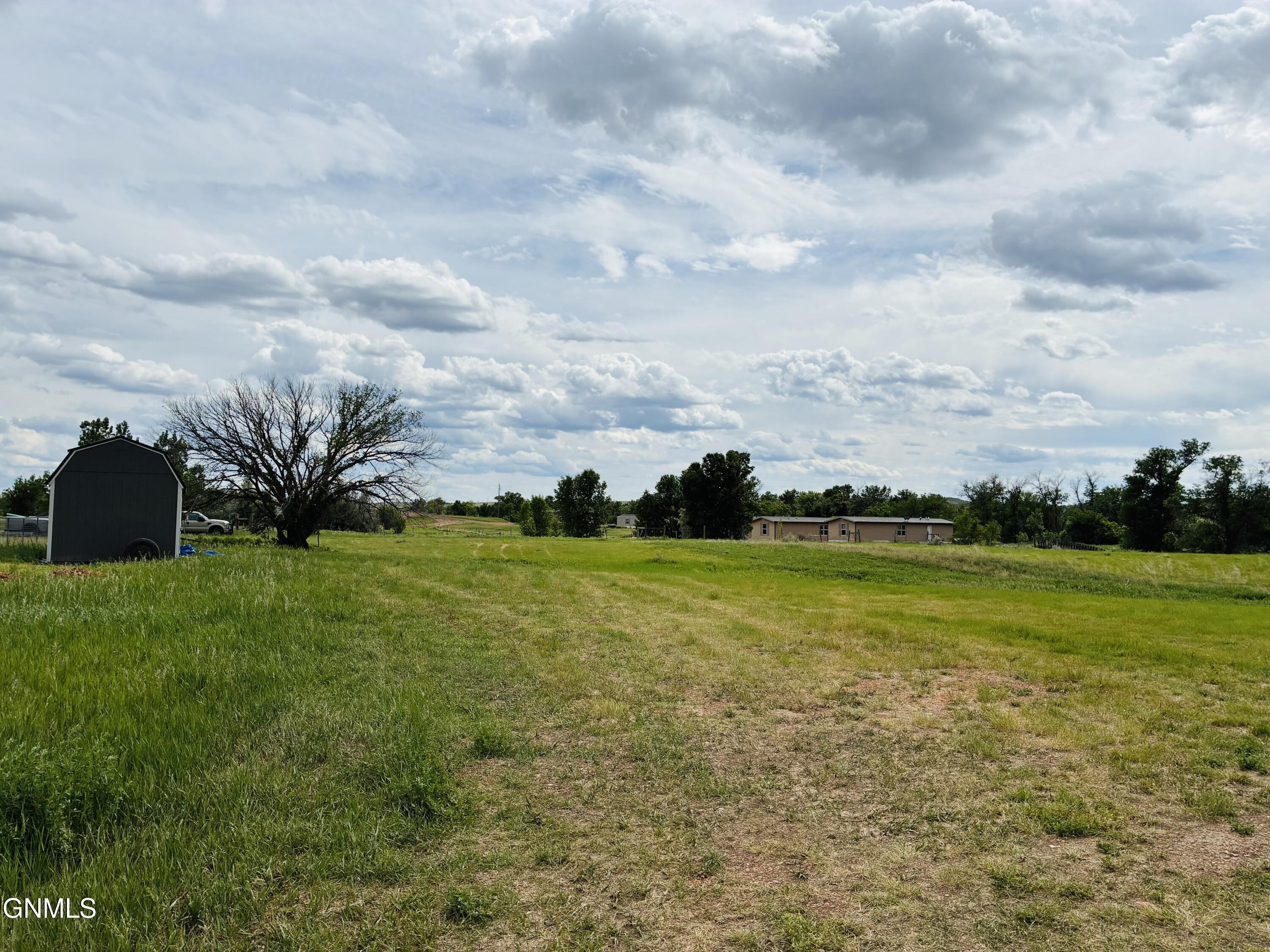 Land in Watford City 3