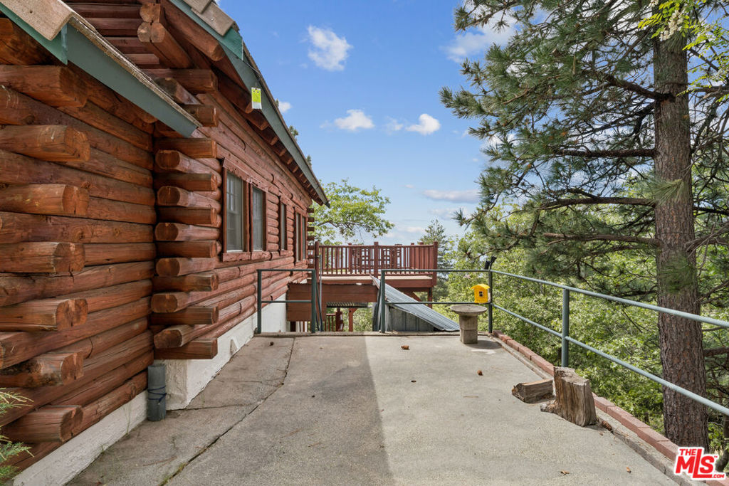 Residential Lease in Running Springs