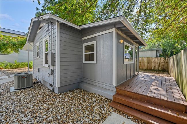 B - 1700 Cullen Ave, House other with 1 bedrooms, 1 bathrooms and null parking in Austin TX | Image 5