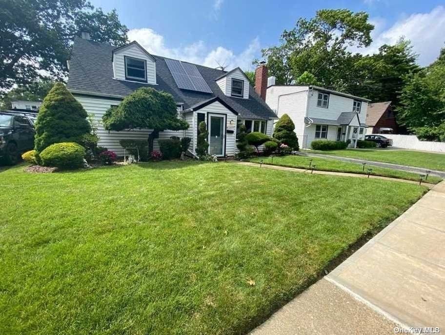 Oceanview Ave, Valley Stream, NY 11581