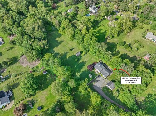40A Mount Pleasant Rd, Newtown, CT, 06470 | Card Image