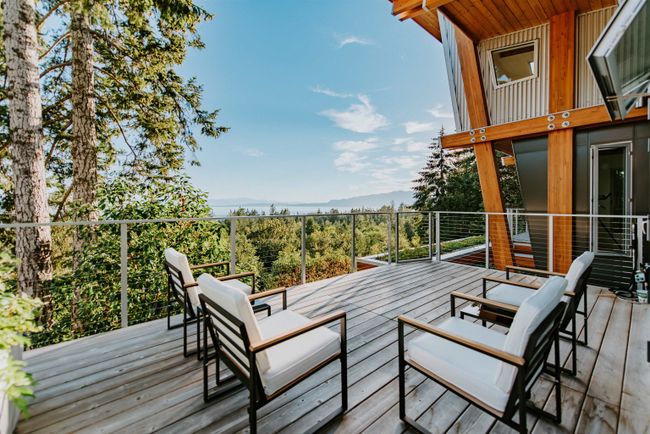 10710 Wood Bay Heights Road, House other with 4 bedrooms, 3 bathrooms and 6 parking in Halfmoon Bay BC | Image 10