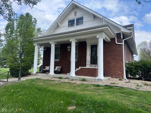 990 E Vincennes St, Linton, IN, 47441-1955 | Card Image