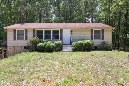 5171 Hummingbird Dr, Pocono Summit, PA, 18346-7614 | Card Image