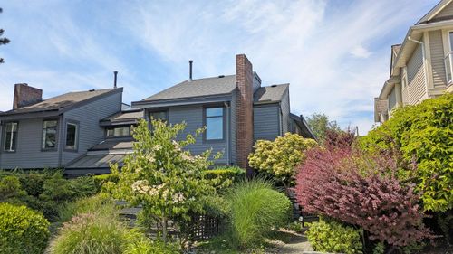 1339 Chestnut St, Vancouver, BC, V6J3K1 | Card Image