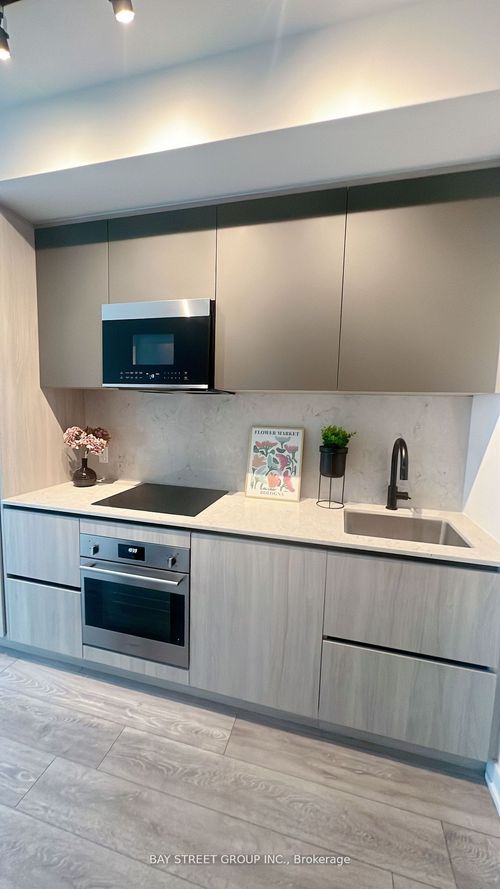 1707-108 Peter St, Toronto, ON, M5V0W2 | Card Image