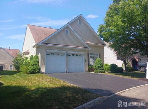 6 Holly Manor Ct, Helmetta, NJ, 08828-1165 | Card Image