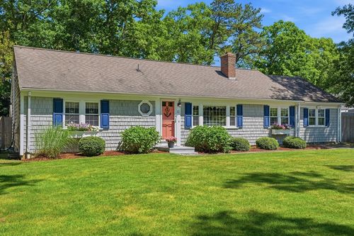 12 Walnut St, Yarmouth Port, MA, 02675-2348 | Card Image