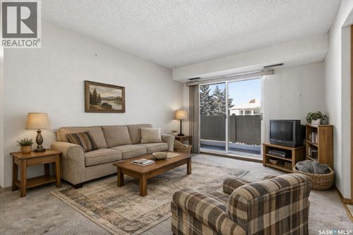 2237 Mcintyre St, Regina, SK, S4P2S1 | Card Image