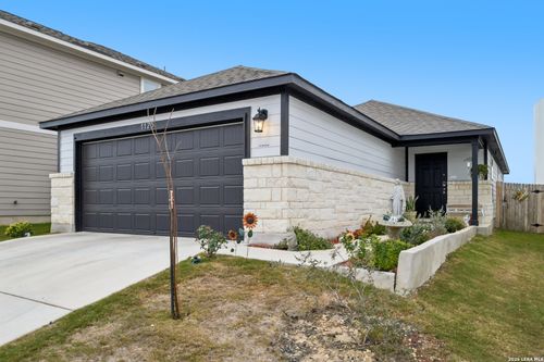 15-1125 Wild Leaf Way, San Marcos, TX, 78666-6370 | Card Image
