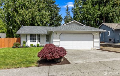 10705 27th St Ne, Lake Stevens, WA, 98258-8492 | Card Image