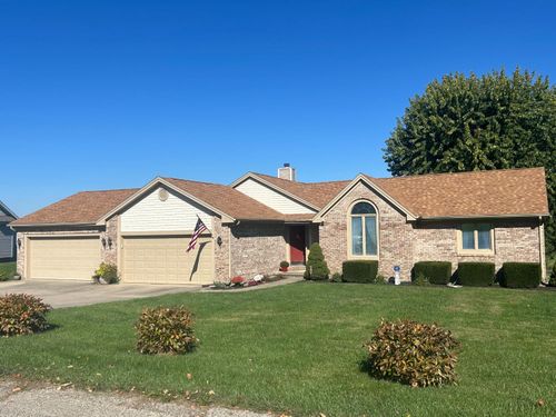 1956 E Woodside Village Dr, Connersville, IN, 47331-8222 | Card Image