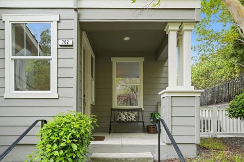 702-700 Live Oak Way, Belmont, CA, 94002-7234 | Card Image