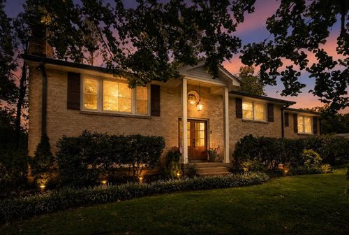 9013 Forest Lawn Dr, Brentwood, TN, 37027-5244 | Card Image