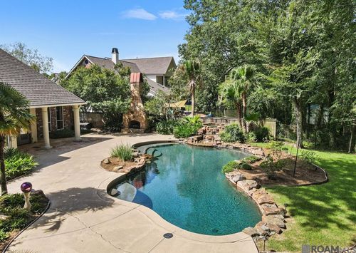 6931 Hunters Way, Denham Springs, LA, 70726-5641 | Card Image