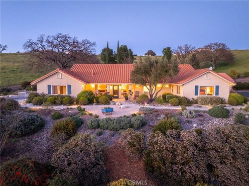 1690 Barley Grain Rd, Paso Robles, CA, 93446-4973 | Card Image