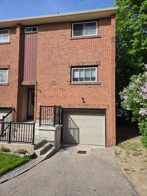 16-201 Silvercreek Pky N, Guelph, ON, N1H3T4 | Card Image