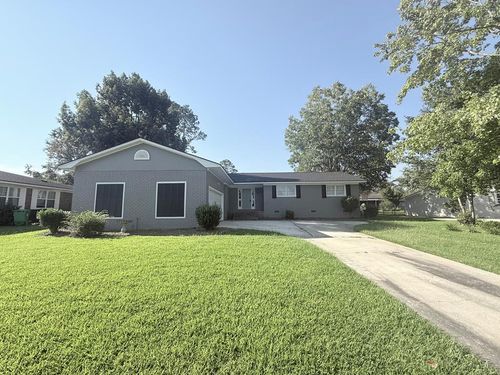 111 Fairway Dr, Valdosta, GA, 31605-6433 | Card Image