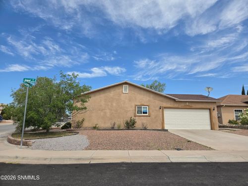 4001 Jewel Ct, Las Cruces, NM, 88012-0672 | Card Image