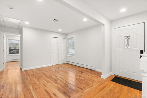 339 Halbert Dr, Holbrook, NY, 11741-3407 | Card Image