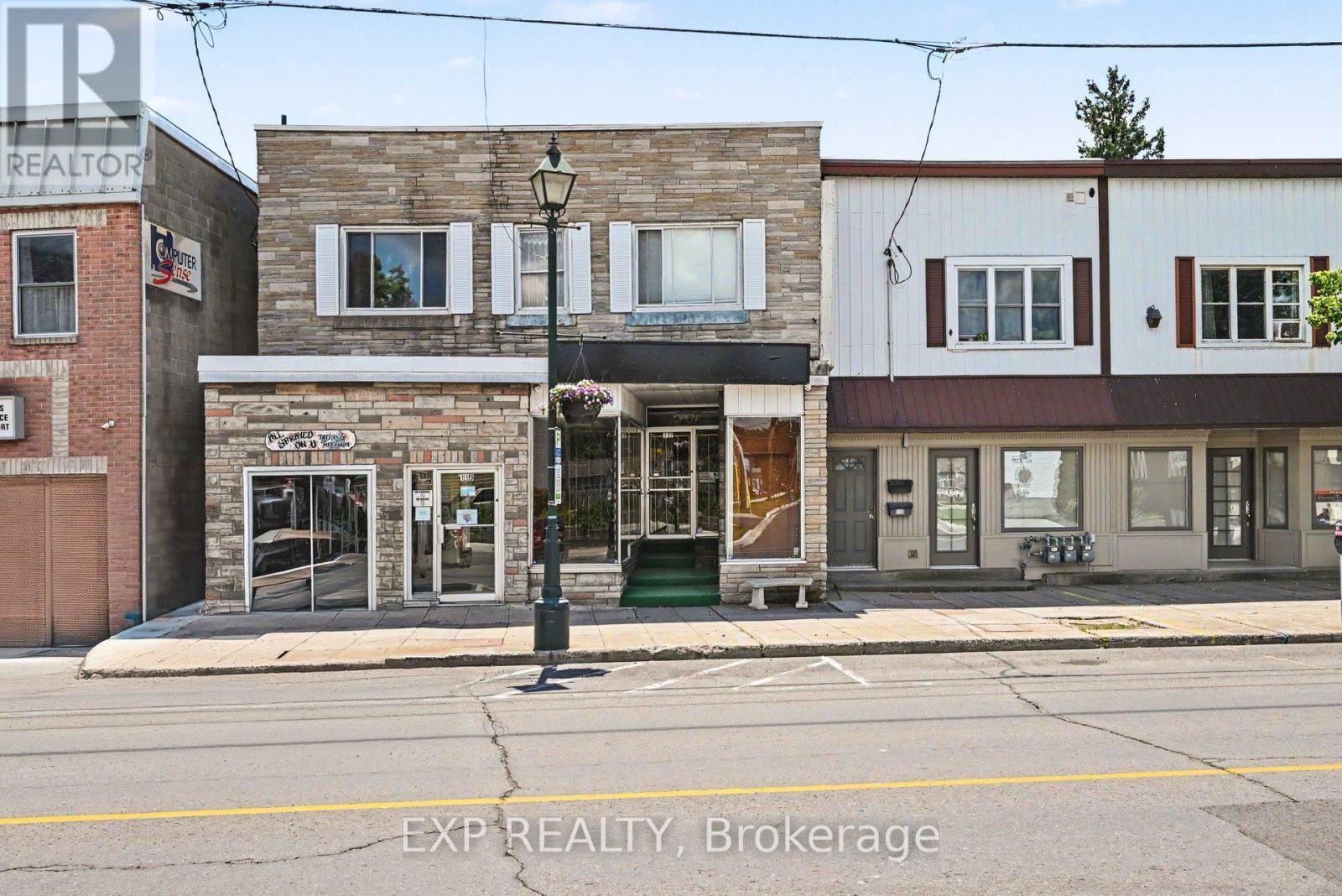 Commercial Lease in Cornwall
