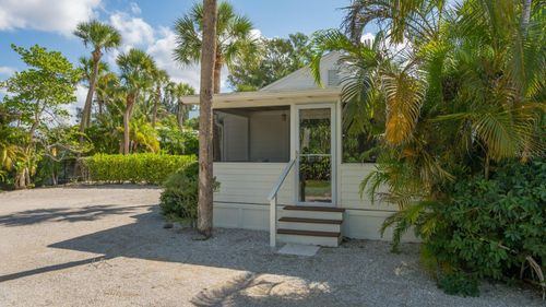 3708 Sandspur Ln, NOKOMIS, FL, 34275-3351 | Card Image