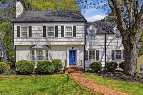 1943 Robinhood Rd, Winston-Salem, NC, 27104-2201 | Card Image