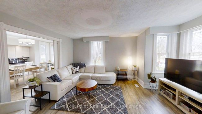 24 Queen St E, House other with 4 bedrooms, 2 bathrooms and 6 parking in Hepworth ON | Image 11