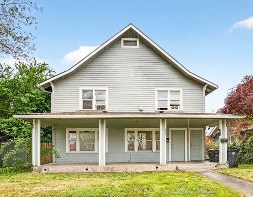 429 N Holly St, Medford, OR, 97501-2581 | Card Image