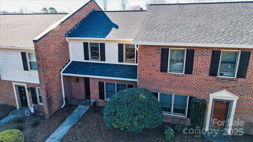 825 21st Ave Ne, Hickory, NC, 28601-1564 | Card Image