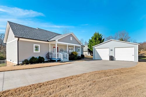 18 Shady Grove Ln, Blue Ridge, GA, 30513-6877 | Card Image