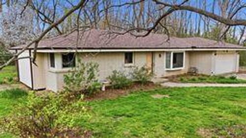 6731 S 111th Street, Franklin, WI, 53132 | Card Image