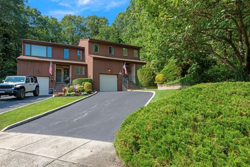 31 North Rd, Northport, NY, 11768-2841 | Card Image