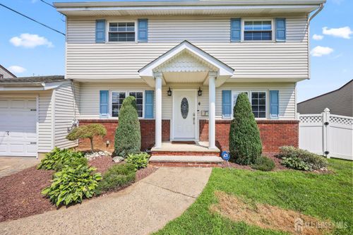 4 Thomas St, Old Bridge, NJ, 08857-2207 | Card Image