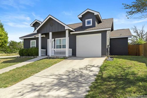 100 Jasper Ln, Kerrville, TX, 78028-3762 | Card Image