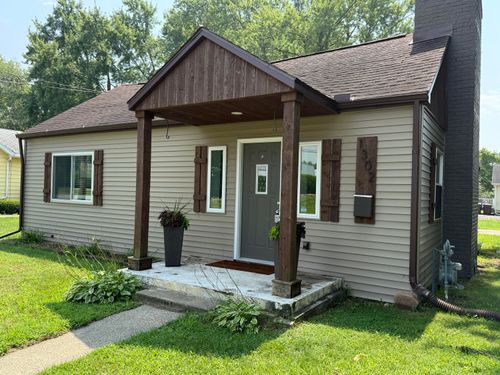 1302 Barnes St, Albion, MI, 49224-1451 | Card Image