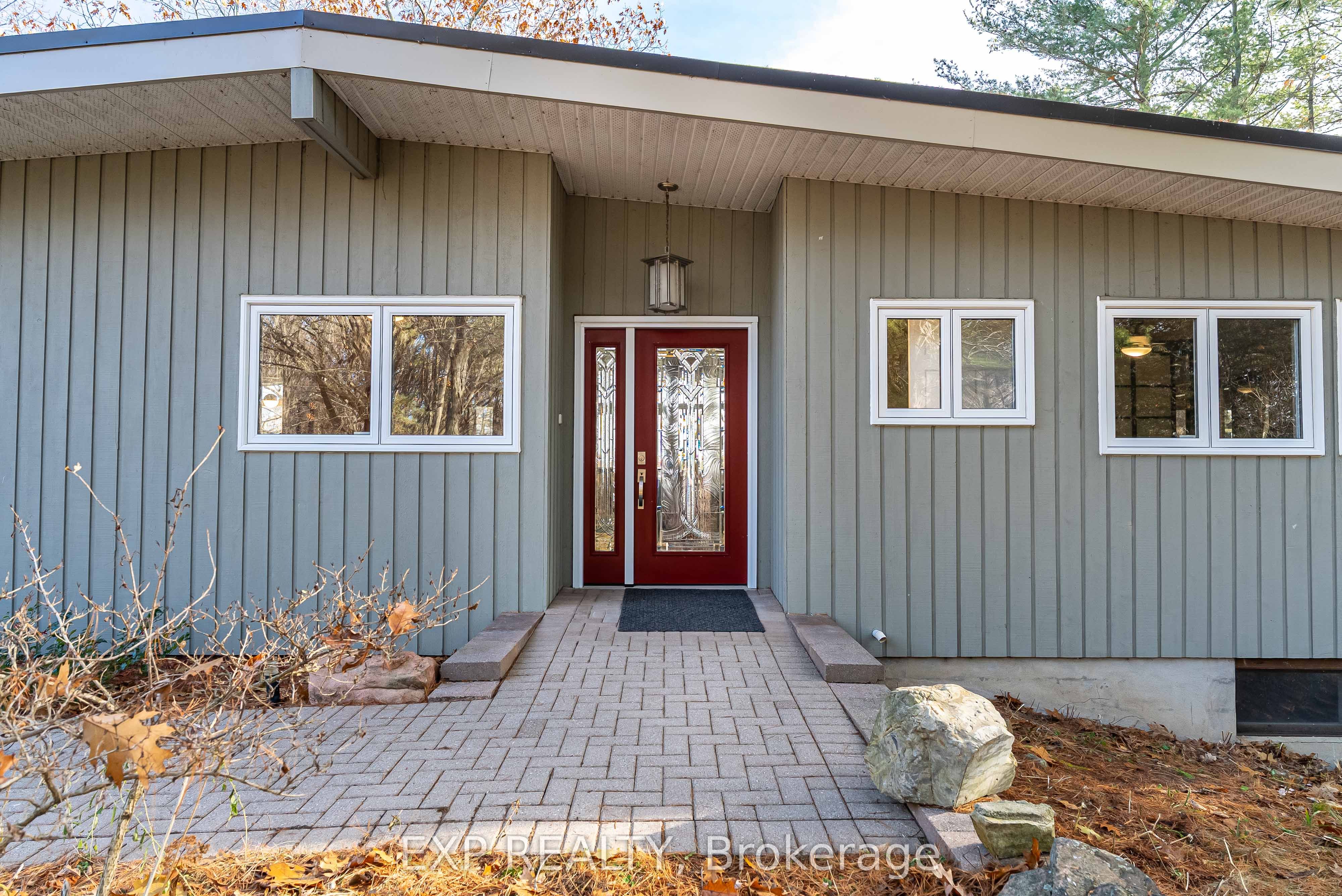 Residential in Leeds and the Thousand Islands 4