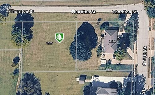 1525 Thornton St, Leavenworth, KS, 66048-4413 | Card Image