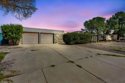 8901 Osuna Rd, Albuquerque, NM, 87111-2139 | Card Image