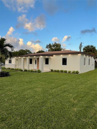 15411 Nw 32nd Ave, House other with 4 bedrooms, 2 bathrooms and null parking in Miami Gardens FL | Image 1