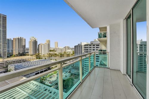 1706-950 Brickell Bay Dr, Miami, FL, 33131-3950 | Card Image